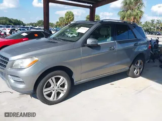 2014 Mercedes-Benz M-Class ML 350 BlueTEC with VIN 4JGDA2EB6EA275759, listed as a IAAI auction lot 40403071 with 75,095 mi miles. Bid and sale history available at carsss.com. Image 2.