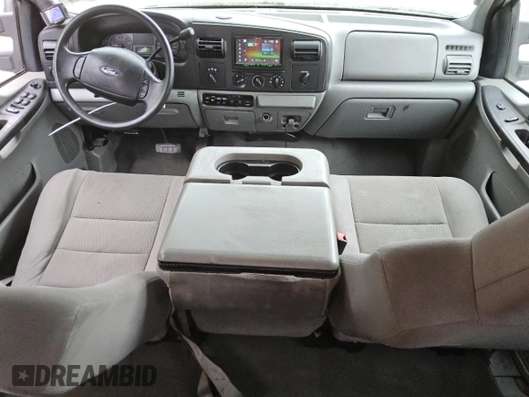 2007 Ford F-250 XL z VIN 1FTSW21P47EA83363, wystawiony jako Copart lot #49825005 z przebiegiem 160 460 mil mil oraz Czysty tytuł • Clean title. Historia ofert i sprzedaży dostępna na DreamBid. Obrazek 8.