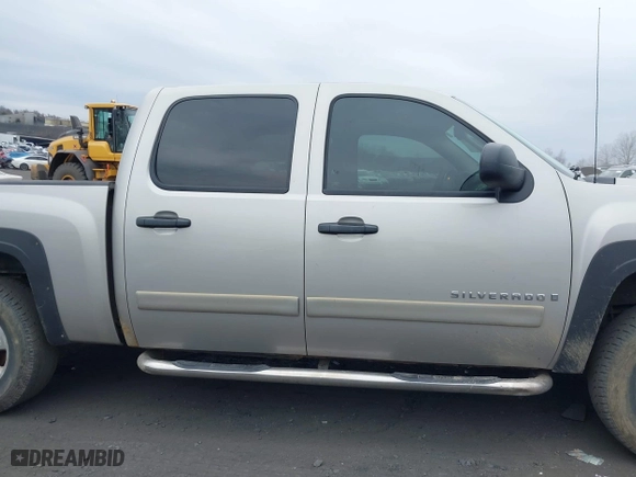 2008 Chevrolet Silverado 1500 LTZ with VIN 2GCEK133281102041, listed as a IAAI auction lot 41910348 with 193,573 mi miles. Bid and sale history available at carsss.com. Image 13.