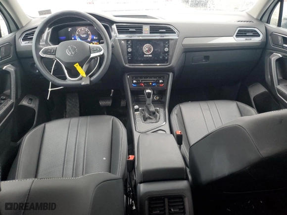 2024 Volkswagen Tiguan SE with VIN 3VV3B7AX7RM068285, listed as a Copart auction lot 47206905 with 0 mi miles and Salvage Title. Bid and sale history available at carsss.com. Image 8.