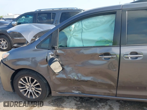 2018 Toyota Sienna XLE Auto Access Seat z VIN 5TDYZ3DC9JS949804, wystawiony jako IAAI lot #42207235 z przebiegiem 148 044 mil mil oraz . Historia ofert i sprzedaży dostępna na DreamBid. Obrazek 6.