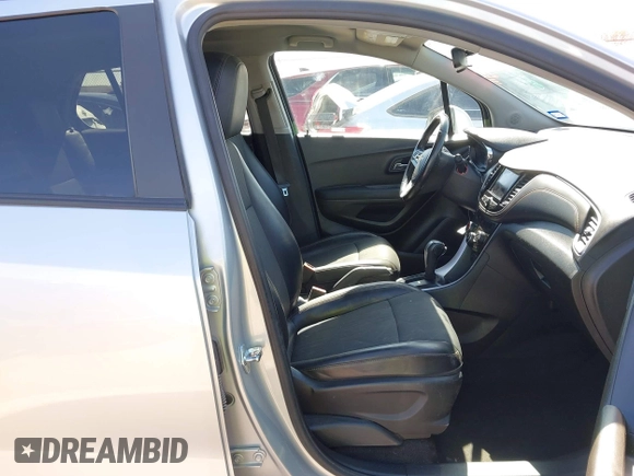 2022 Chevrolet Trax LT with VIN KL7CJPSM0NB561407, listed as a IAAI auction lot 41542090 with 22,992 mi miles. Bid and sale history available at carsss.com. Image 5.