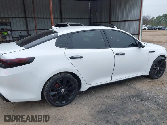 2016 Kia Optima SX Turbo with VIN 5XXGW4L26GG063789, listed as a IAAI auction lot 41513430 with 159,852 mi miles and . Bid and sale history available at carsss.com. Image 20.