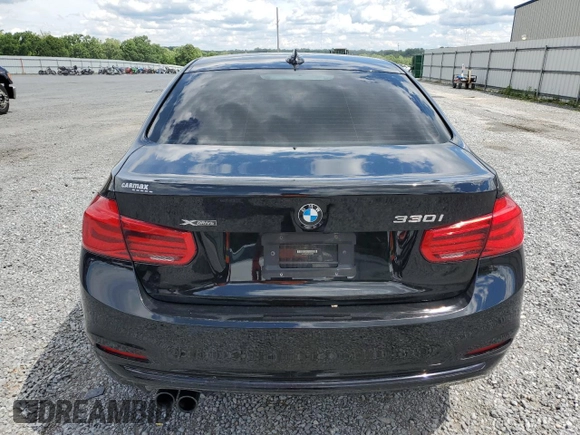 2017 BMW 3 Series 330i xDrive z VIN WBA8D9C33HA005326, wystawiony jako Copart lot #55651035 z przebiegiem 32 829 mil mil oraz Szkoda całkowita • Salvage title. Historia ofert i sprzedaży dostępna na DreamBid. Obrazek 6.