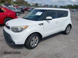 2014 Kia Soul with VIN KNDJN2A26E7741866, listed as a IAAI auction lot 41703749 with 181,024 mi miles. Bid and sale history available at carsss.com. Image 2.