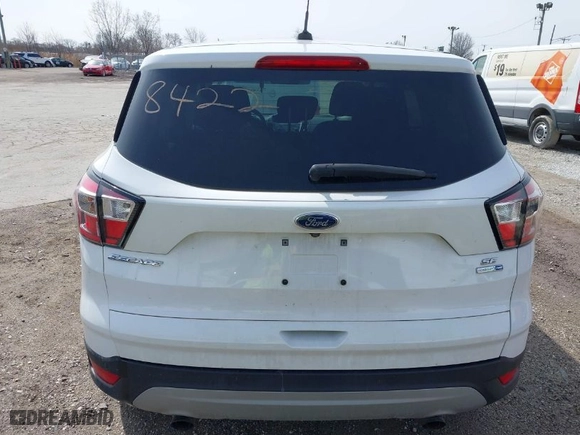 2017 Ford Escape SE with VIN 1FMCU9GD2HUE56001, listed as a IAAI auction lot 41818422 with 57,597 mi miles. Bid and sale history available at carsss.com. Image 17.