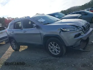 2015 Jeep Cherokee Latitude with VIN 1C4PJMCS8FW570785, listed as a IAAI auction lot 41398481 with 150,400 mi miles and . Bid and sale history available at DreamBid. Image 13.