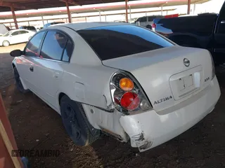 2004 Nissan Altima S with VIN 1N4AL11D54C125282, listed as a IAAI auction lot 41583316 with 180,866 mi miles. Bid and sale history available at carsss.com. Image 3.
