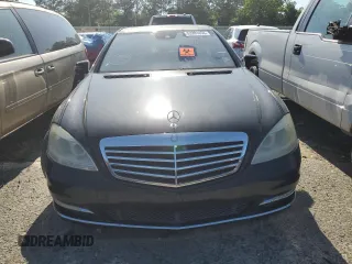 2010 Mercedes-Benz S 550 z VIN WDDNG8GB5AA341015, wystawiony jako Copart lot #53281454 z przebiegiem 101 857 mil mil oraz Szkoda całkowita • Salvage title. Historia ofert i sprzedaży dostępna na DreamBid. Obrazek 5.