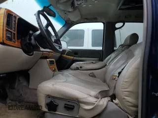 2000 GMC Yukon SLT with VIN 1GKEK13T9YJ205712, listed as a Copart auction lot 79182094 with 193,504 mi miles and Salvage Title. Bid and sale history available at carsss.com. Image 7.