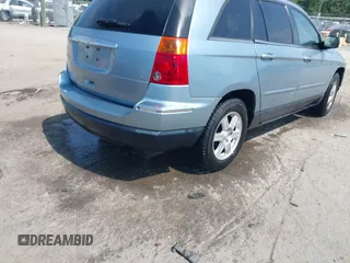 2006 Chrysler Pacifica Touring z VIN 2A4GM68406R888383, wystawiony jako IAAI lot #42593565 z przebiegiem 204 470 mil mil oraz . Historia ofert i sprzedaży dostępna na DreamBid. Obrazek 4.