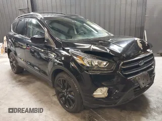 2019 Ford Escape SE z VIN 1FMCU9GD3KUB42431, wystawiony jako IAAI lot #40570741 z przebiegiem 80 787 mil mil oraz . Historia ofert i sprzedaży dostępna na DreamBid. Obrazek 1.