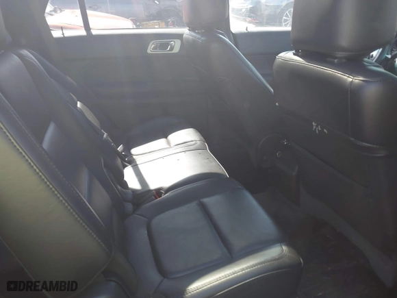 2014 Ford Explorer XLT with VIN 1FM5K8D87EGA15409, listed as a IAAI auction lot 41768883 with 121,207 mi miles. Bid and sale history available at carsss.com. Image 8.