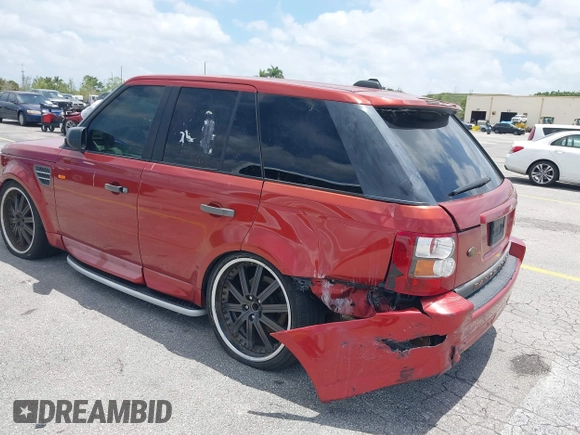 2008 Land Rover Range Rover Sport HSE with VIN SALSK25468A145794, listed as a IAAI auction lot 42123149 with 172,241 mi miles. Bid and sale history available at carsss.com. Image 3.