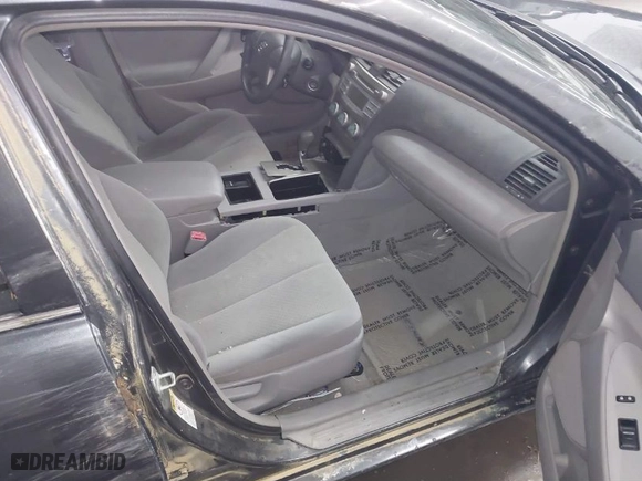 2008 Toyota Camry LE with VIN 4T1BE46K98U781658, listed as a IAAI auction lot 41733562 with 139,741 mi miles. Bid and sale history available at carsss.com. Image 5.