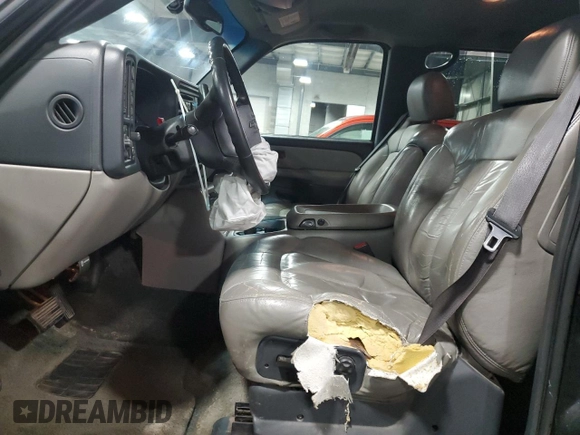 2002 Chevrolet Suburban LT with VIN 1GNFK16Z82J227408, listed as a Copart auction lot 71229194 with 304,713 mi miles and Salvage Title. Bid and sale history available at carsss.com. Image 7.