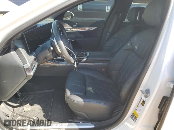 2023 BMW 7 Series 760i xDrive с VIN WBA33EJ06PCM56607, выставлен на аукционе Copart как лот 47292025 с пробегом 24 064 миль миль и Списание • Salvage title. История ставок и продаж доступна на DreamBid. Изображение 7.