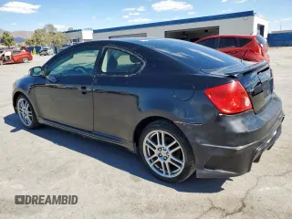 2005 Scion tC z VIN JTKDE177350049415, wystawiony jako Copart lot #59777735 z przebiegiem 272 617 mil mil oraz Szkoda całkowita • Salvage title. Historia ofert i sprzedaży dostępna na DreamBid. Obrazek 2.