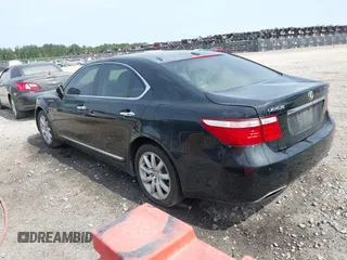 2007 Lexus LS 460 with VIN JTHBL46F475037342, listed as a IAAI auction lot 42027382 with 262,434 mi miles. Bid and sale history available at carsss.com. Image 3.