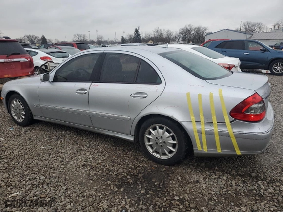 2009 Mercedes-Benz E-Class 3.0L with VIN WDBUF22X39B421457, listed as a Copart auction lot 85667034 with 197,639 mi miles and Salvage Title. Bid and sale history available at carsss.com. Image 2.