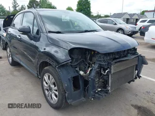 2016 FIAT 500X Easy z VIN ZFBCFXBT1GP441877, wystawiony jako IAAI lot #42128524 z przebiegiem 228 077 mil mil oraz . Historia ofert i sprzedaży dostępna na DreamBid. Obrazek 1.