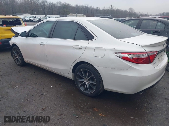 2016 Toyota Camry XSE with VIN 4T1BK1FK2GU571473, listed as a IAAI auction lot 41095181 with 63,677 mi miles. Bid and sale history available at carsss.com. Image 3.