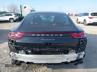 2018 Porsche Panamera с VIN WP0AA2A73JL119458, выставлен на аукционе IAAI как лот 41910216 с пробегом 62 344 миль миль и . История ставок и продаж доступна на DreamBid. Изображение 15.
