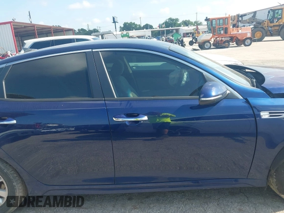 2016 Kia Optima LX with VIN 5XXGT4L35GG093240, listed as a IAAI auction lot 42380407 with 165,891 mi miles and . Bid and sale history available at DreamBid. Image 13.