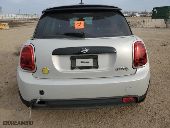 2022 MINI Hardtop 2 Door Cooper SE with VIN WMW13DJ08N2R47362, listed as a Copart auction lot 80726734 with 0 mi miles and Salvage Title. Bid and sale history available at carsss.com. Image 6.