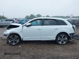 2023 Audi Q7 Premium Plus with VIN WA1LXBF72PD016514, listed as a IAAI auction lot 42422836 with 40,000 mi miles and . Bid and sale history available at DreamBid. Image 14.