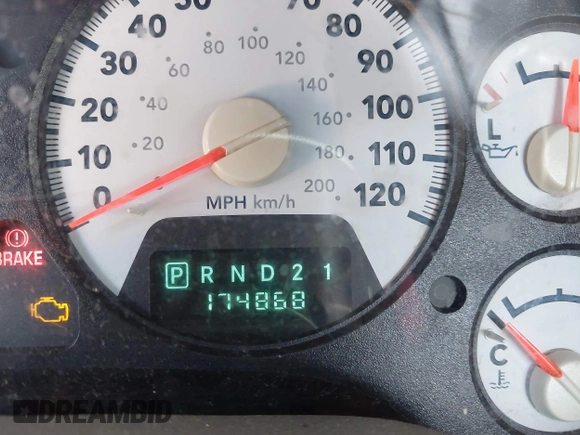 2006 Dodge 1500 SLT with VIN 1D7HU18N56S525572, listed as a IAAI auction lot 42106810 with 174,868 mi miles. Bid and sale history available at carsss.com. Image 7.