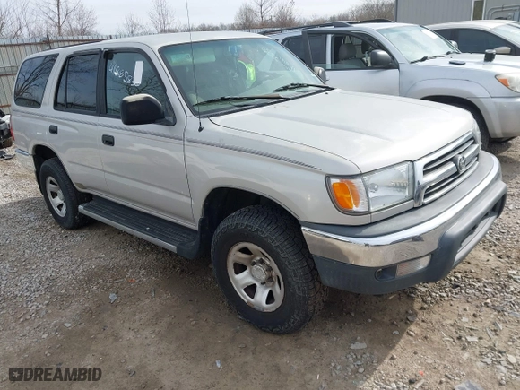 2000 Toyota 4Runner with VIN JT3GM84R6Y0055563, listed as a IAAI auction lot 41885830 with 243,885 mi miles. Bid and sale history available at carsss.com. Image 1.