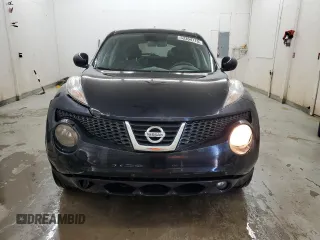 2013 Nissan Juke S z VIN JN8AF5MR2DT211931, wystawiony jako Copart lot #53364715 z przebiegiem Nie podano mil oraz Szkoda całkowita • Salvage title. Historia ofert i sprzedaży dostępna na DreamBid. Obrazek 5.