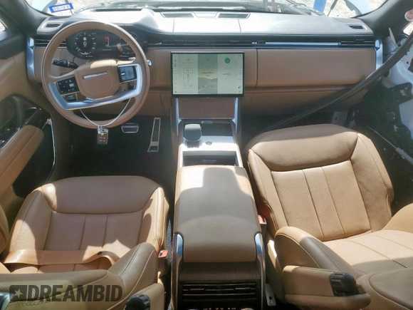 2024 Land Rover Range Rover SE z VIN SALKPBFUXRA200006, wystawiony jako Copart lot #56496285 z przebiegiem 29 459 mil mil oraz Szkoda całkowita • Salvage title. Historia ofert i sprzedaży dostępna na DreamBid. Obrazek 8.