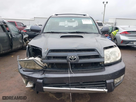 2005 Toyota 4Runner SR5 with VIN JTEZU14R258025609, listed as a IAAI auction lot 41492535 with 111,058 mi miles. Bid and sale history available at carsss.com. Image 12.