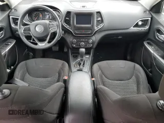 2019 Jeep Cherokee Latitude with VIN 1C4PJLCB0KD203797, listed as a Copart auction lot 51386735 with 127,924 mi miles and Salvage Title. Bid and sale history available at carsss.com. Image 8.