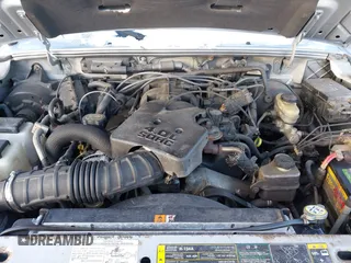 2006 Ford Ranger XL with VIN 1FTZR15E46PA63819, listed as a IAAI auction lot 41331923 with 179,684 mi miles. Bid and sale history available at carsss.com. Image 10.