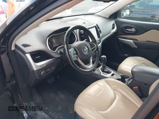 2018 Jeep Cherokee Limited с VIN 1C4PJMDB5JD516024, выставлен на аукционе IAAI как лот 42156933 с пробегом 159 761 миль миль и . История ставок и продаж доступна на DreamBid. Изображение 17.