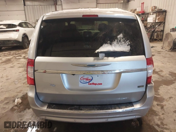 2011 Chrysler Town & Country Touring with VIN 2A4RR5DG0BR735274, listed as a IAAI auction lot 41845820 with 163,440 mi miles and . Bid and sale history available at DreamBid. Image 16.