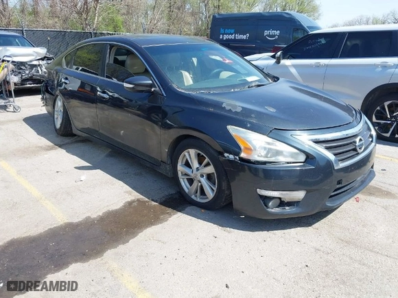 2013 Nissan Altima 2.5 SV with VIN 1N4AL3AP1DC156308, listed as a IAAI auction lot 41926267 with 190,836 mi miles. Bid and sale history available at carsss.com. Image 1.
