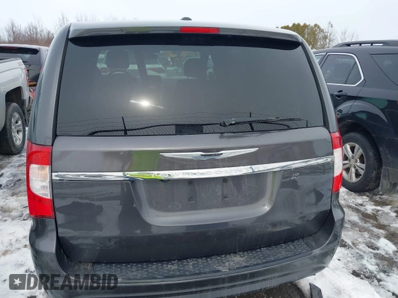 2016 Chrysler Town & Country S with VIN 2C4RC1HG3GR104925, listed as a IAAI auction lot 41682372 with 163,473 mi miles. Bid and sale history available at carsss.com. Image 16.