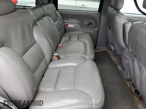 1998 Chevrolet Tahoe z VIN 1GNEK13R2WJ304666, wystawiony jako Copart lot #57833815 z przebiegiem 199 103 mil mil oraz Szkoda całkowita • Salvage title. Historia ofert i sprzedaży dostępna na DreamBid. Obrazek 11.
