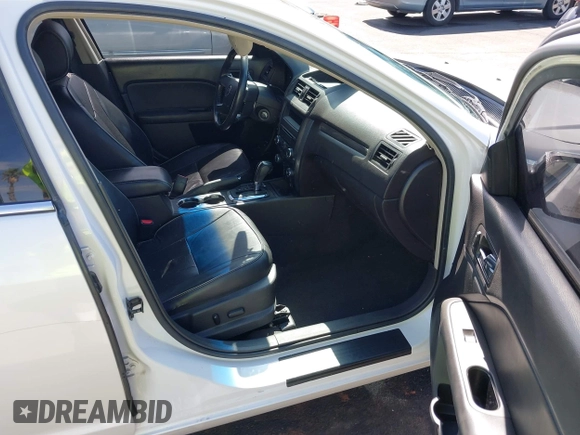 2011 Mercury Milan Premier with VIN 3MEHM0JG1BR602328, listed as a IAAI auction lot 42142461 with 105,857 mi miles and . Bid and sale history available at carsss.com. Image 5.