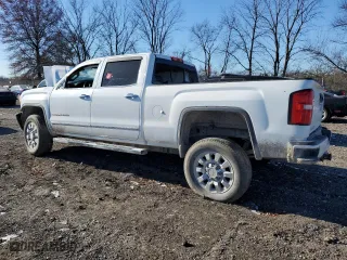 2015 GMC Sierra 2500HD Denali with VIN 1GT120E82FF597607, listed as a Copart auction lot 82844954 with 0 mi miles and Salvage Title. Bid and sale history available at carsss.com. Image 2.