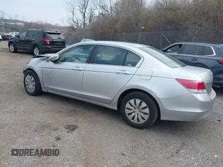 2008 Honda Accord LX z VIN 1HGCP26388A037276, wystawiony jako IAAI lot #41907664 z przebiegiem Nie podano mil oraz . Historia ofert i sprzedaży dostępna na DreamBid. Obrazek 3.