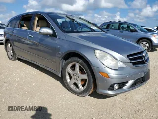 2010 Mercedes-Benz R 350 with VIN 4JGCB2FE6AA106188, listed as a Copart auction lot 74024274 with Not Provided miles and Salvage Title. Bid and sale history available at carsss.com. Image 4.