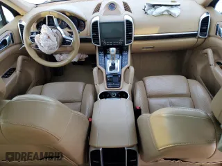 2017 Porsche Cayenne with VIN WP1AA2A21HKA83191, listed as a Copart auction lot 89311075 with 0 mi miles and Salvage Title. Bid and sale history available at carsss.com. Image 8.