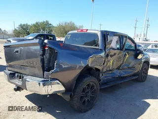 2018 Toyota Tundra 2WD SR5 with VIN 5TFEM5F14JX133862, listed as a IAAI auction lot 41664452 with 91,687 mi miles. Bid and sale history available at carsss.com. Image 4.