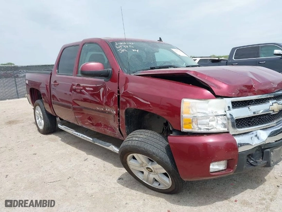 2008 Chevrolet Silverado 1500 LTZ with VIN 3GCEC13J18G212369, listed as a IAAI auction lot 41887947 with 318,161 mi miles. Bid and sale history available at carsss.com. Image 1.