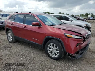 2017 Jeep Cherokee Latitude with VIN 1C4PJLCB8HD232098, listed as a Copart auction lot 54789485 with 68,735 mi miles and Salvage Title. Bid and sale history available at DreamBid. Image 4.